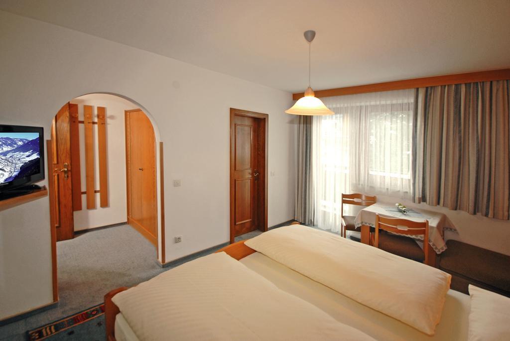 Pension Riedlsperger Saalbach-Hinterglemm Phòng bức ảnh